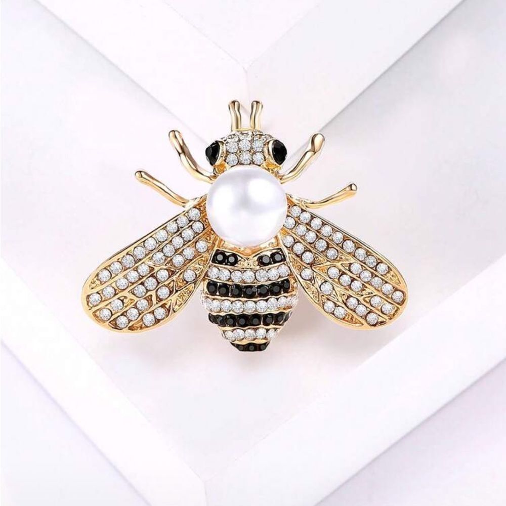 Diamond Bee Brooch M1468